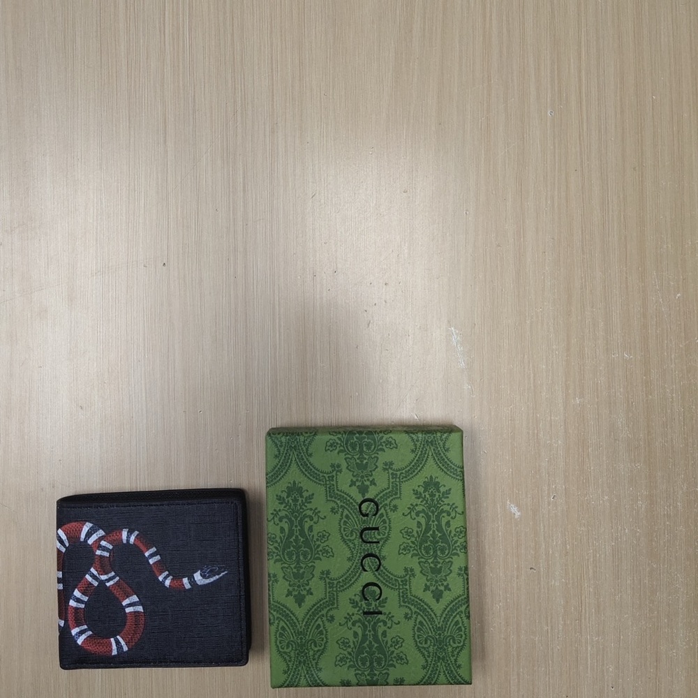 Gucci Green and Black Wallet